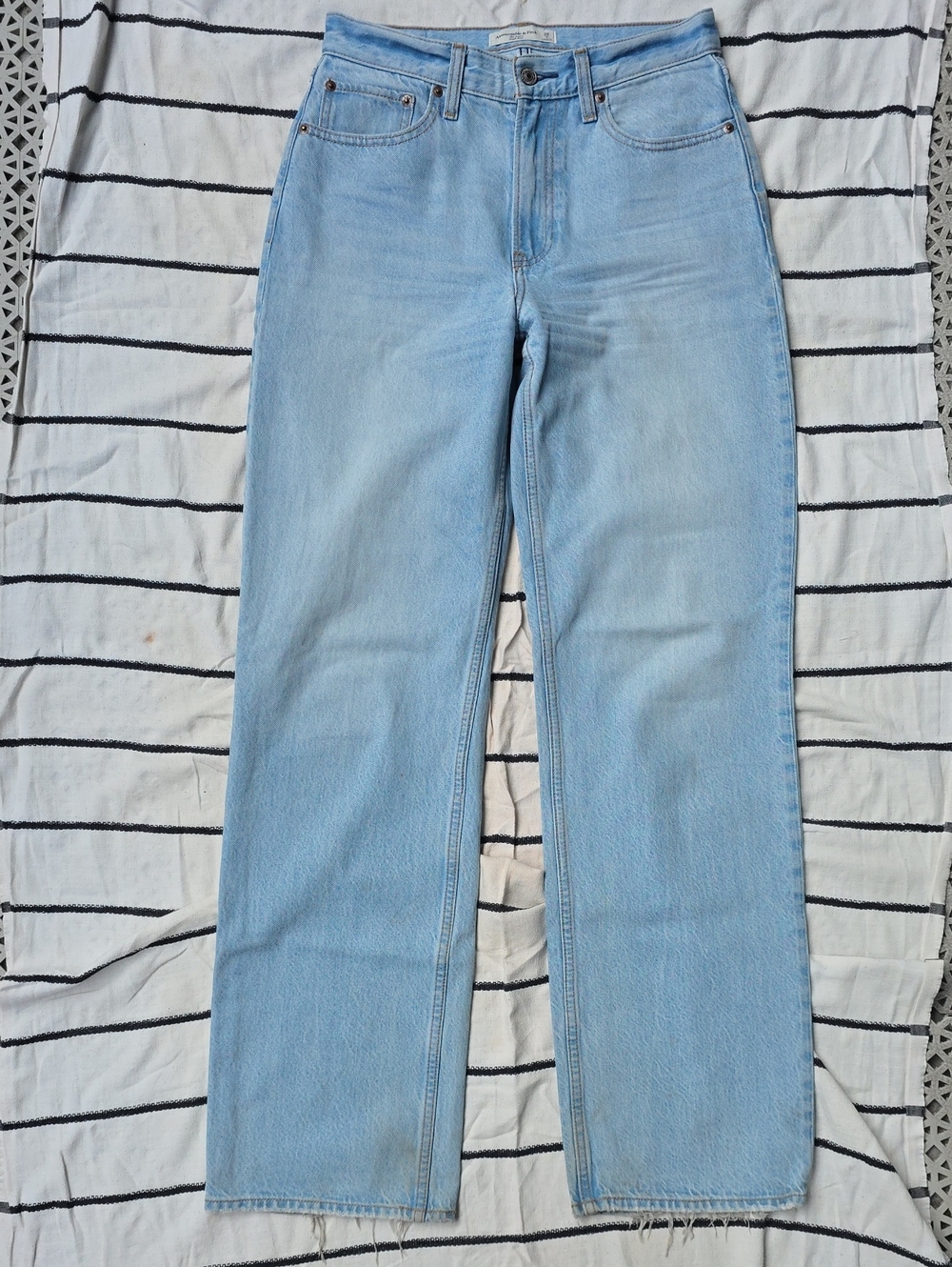 Abercrombie & Fitch Light Blue High Rise Loose Jeans 26 Long